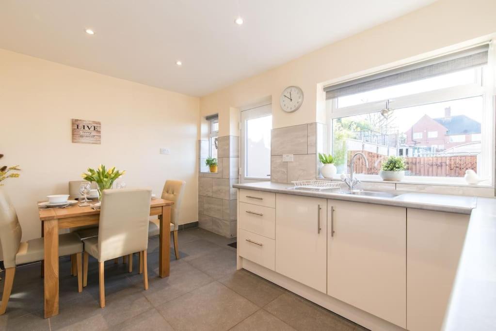 City Home From Home - Peaceful, Cosy & Modern 2Bed House Nottingham Exterior photo